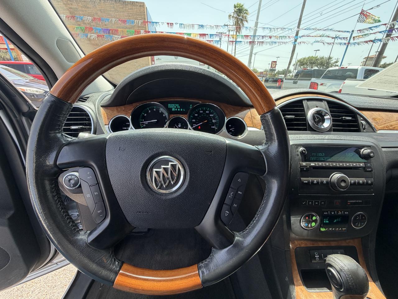 Buick Enclave Convenience FWD 2012