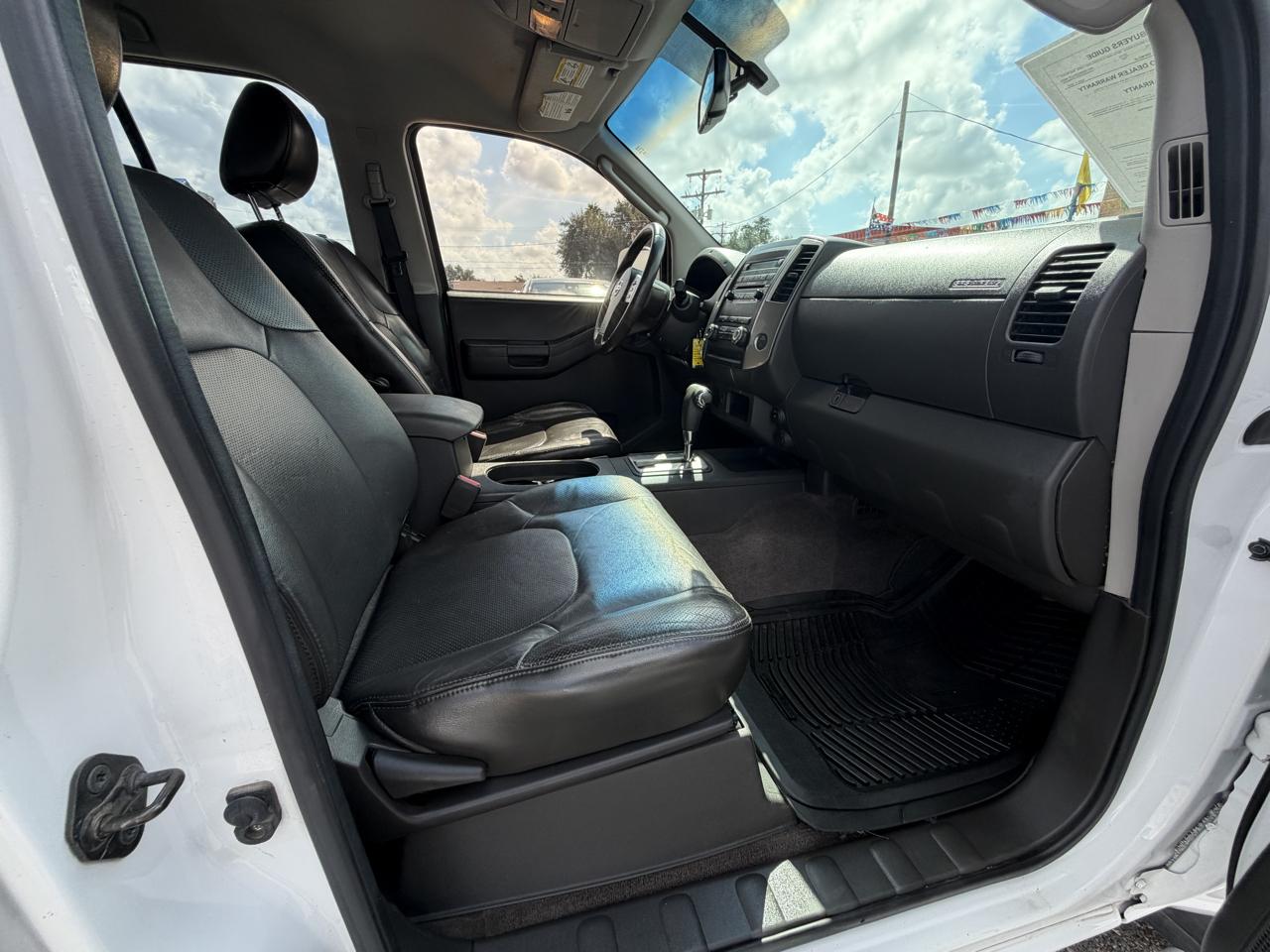 Nissan Xterra X 2WD 2010
