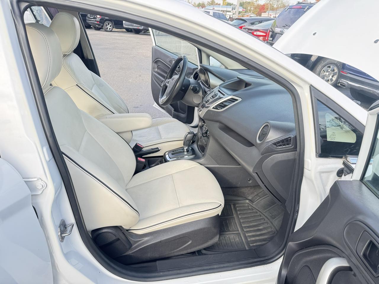 Ford Fiesta 5dr HB Titanium 2013