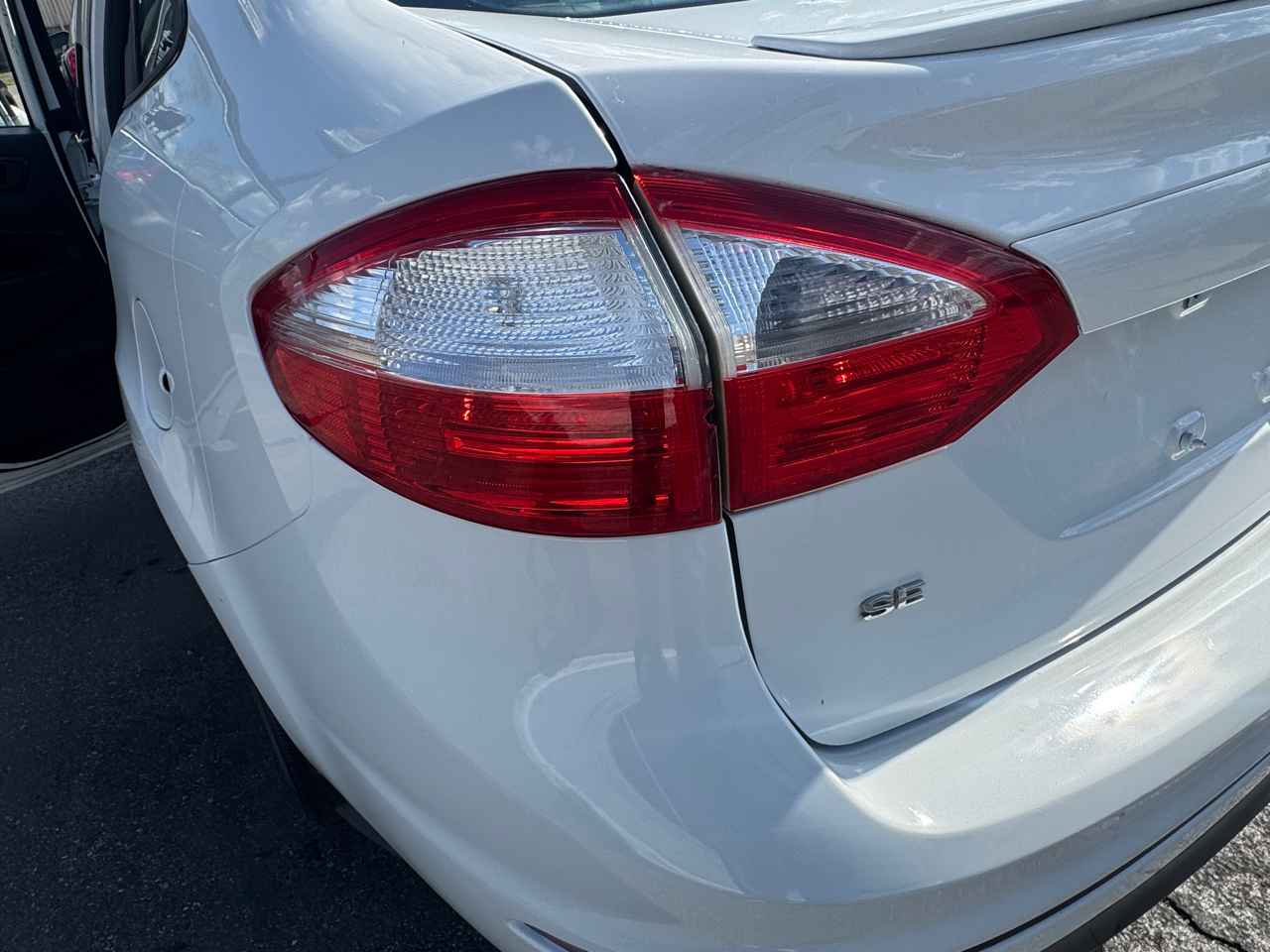 Ford Fiesta SE Sedan 2019 Ford Fiesta SE Sedan 2019