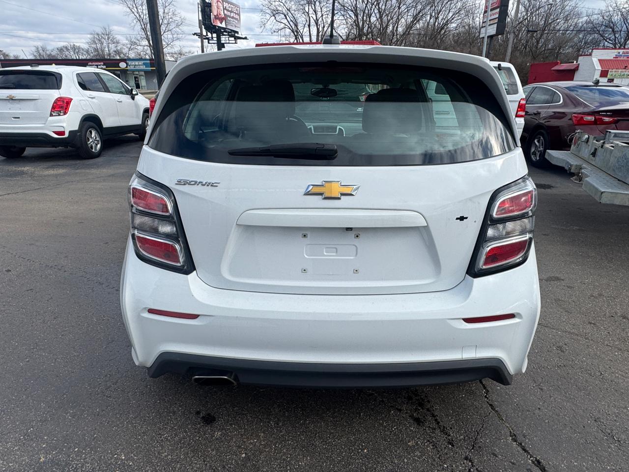 Chevrolet Sonic 5dr HB Auto LT w/1FL 2017