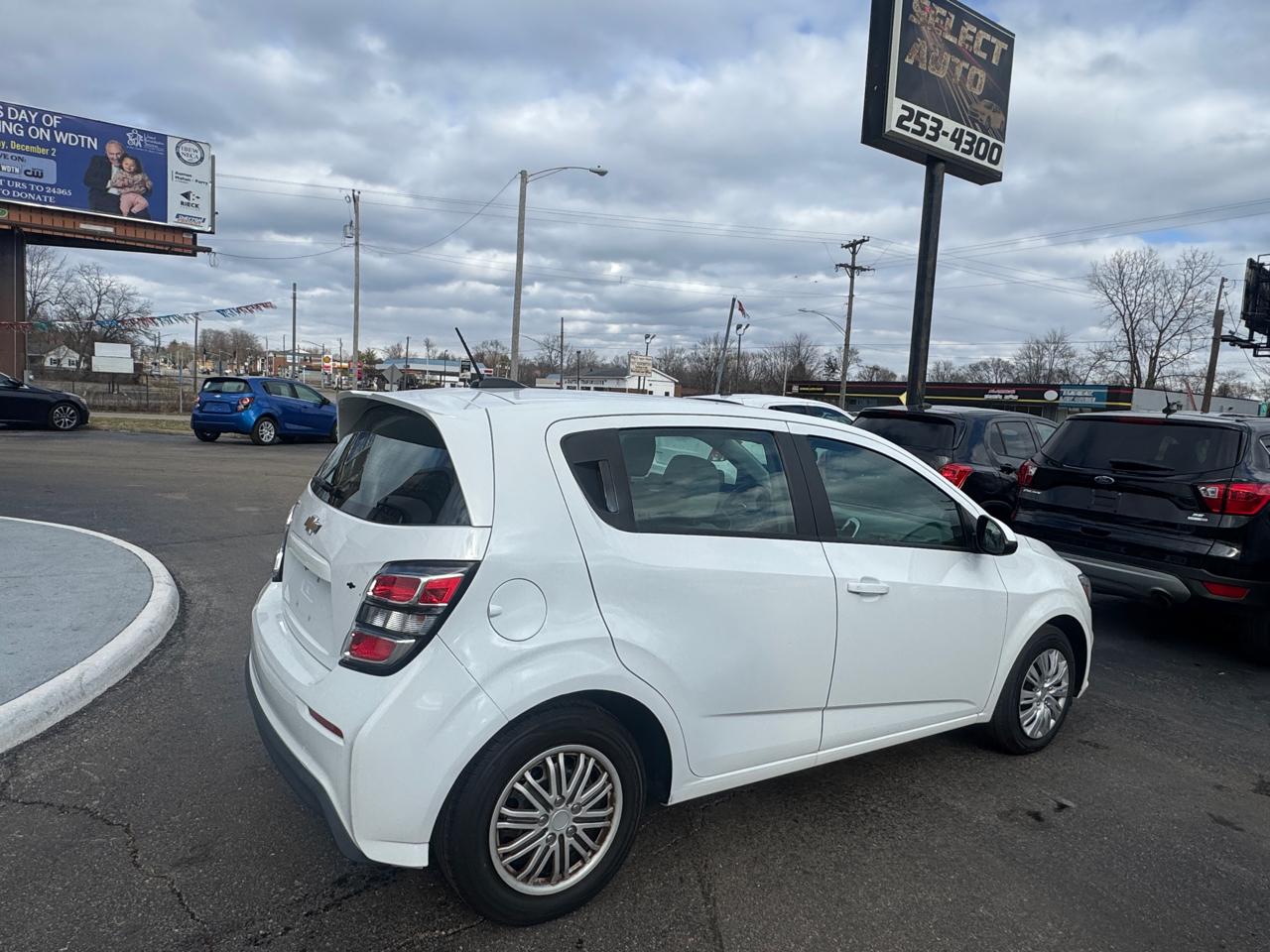 Chevrolet Sonic 5dr HB Auto LT w/1FL 2017