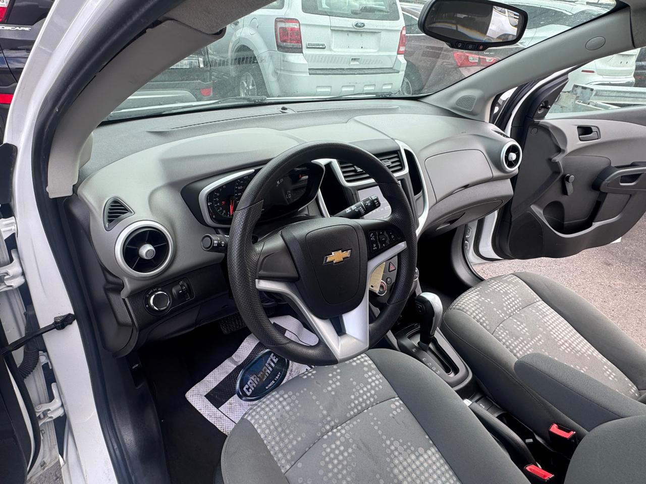 Chevrolet Sonic 5dr HB Auto LT w/1FL 2017