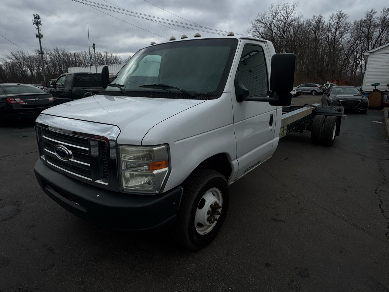 Ford Econoline Commercial Cutaway E-450 Super Duty 158" DRW 2011
