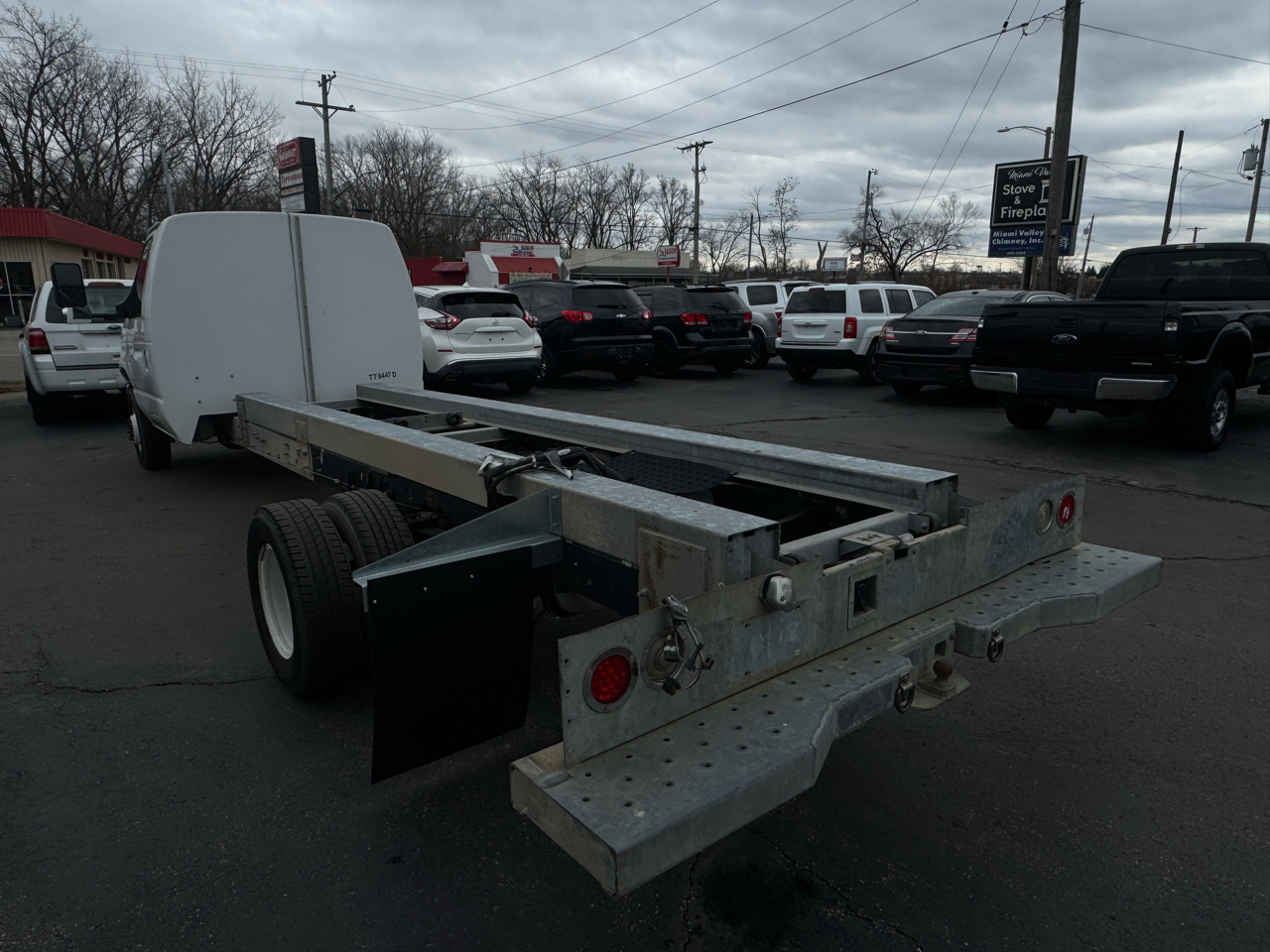 Ford Econoline Commercial Cutaway E-450 Super Duty 158" DRW 2011