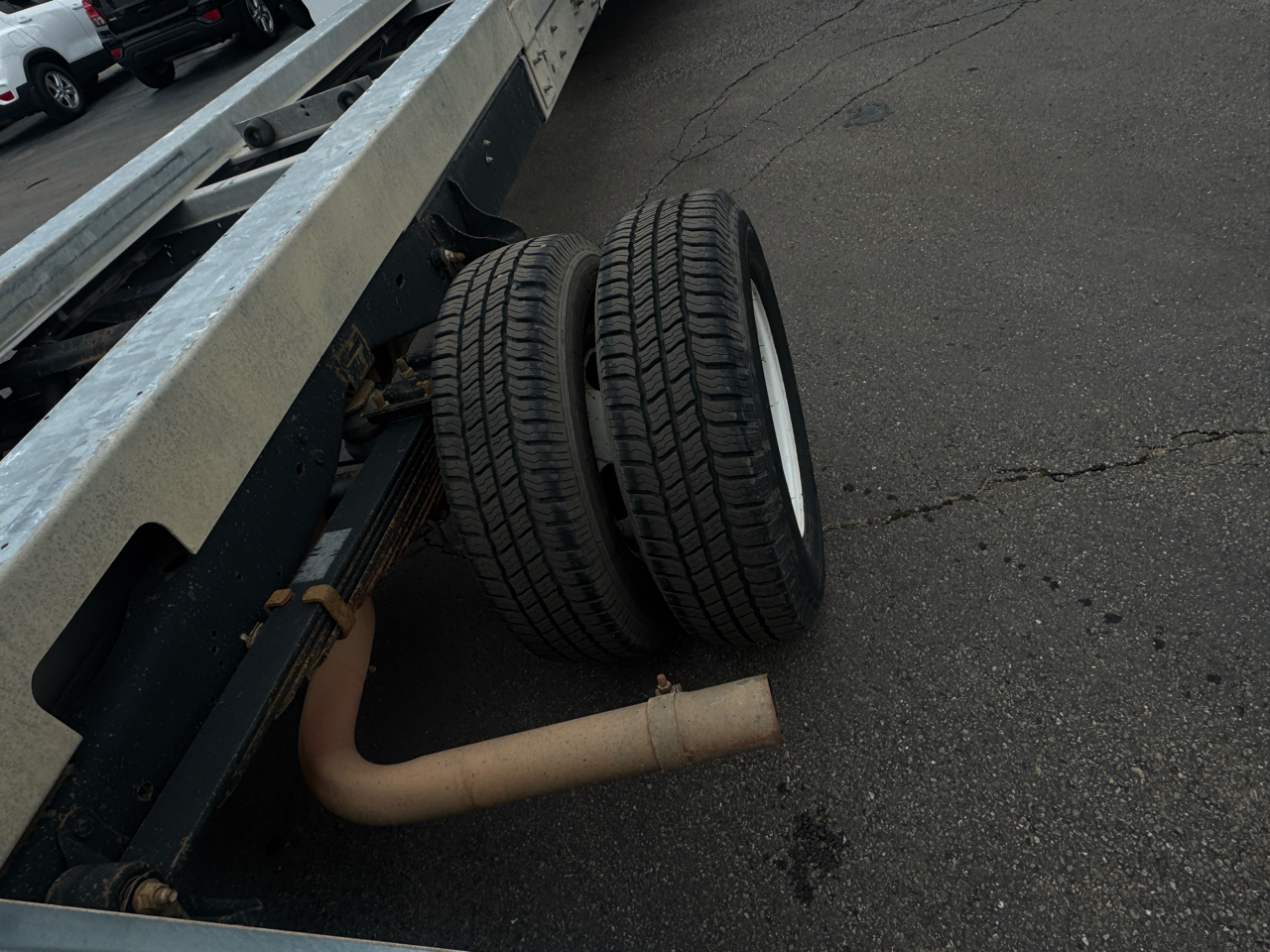 Ford Econoline Commercial Cutaway E-450 Super Duty 158" DRW 2011