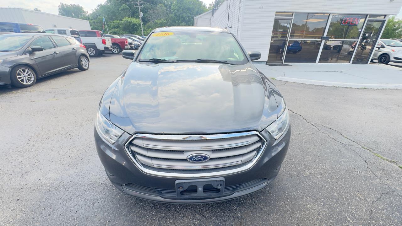 Ford Taurus 4dr Sdn SE FWD 2016