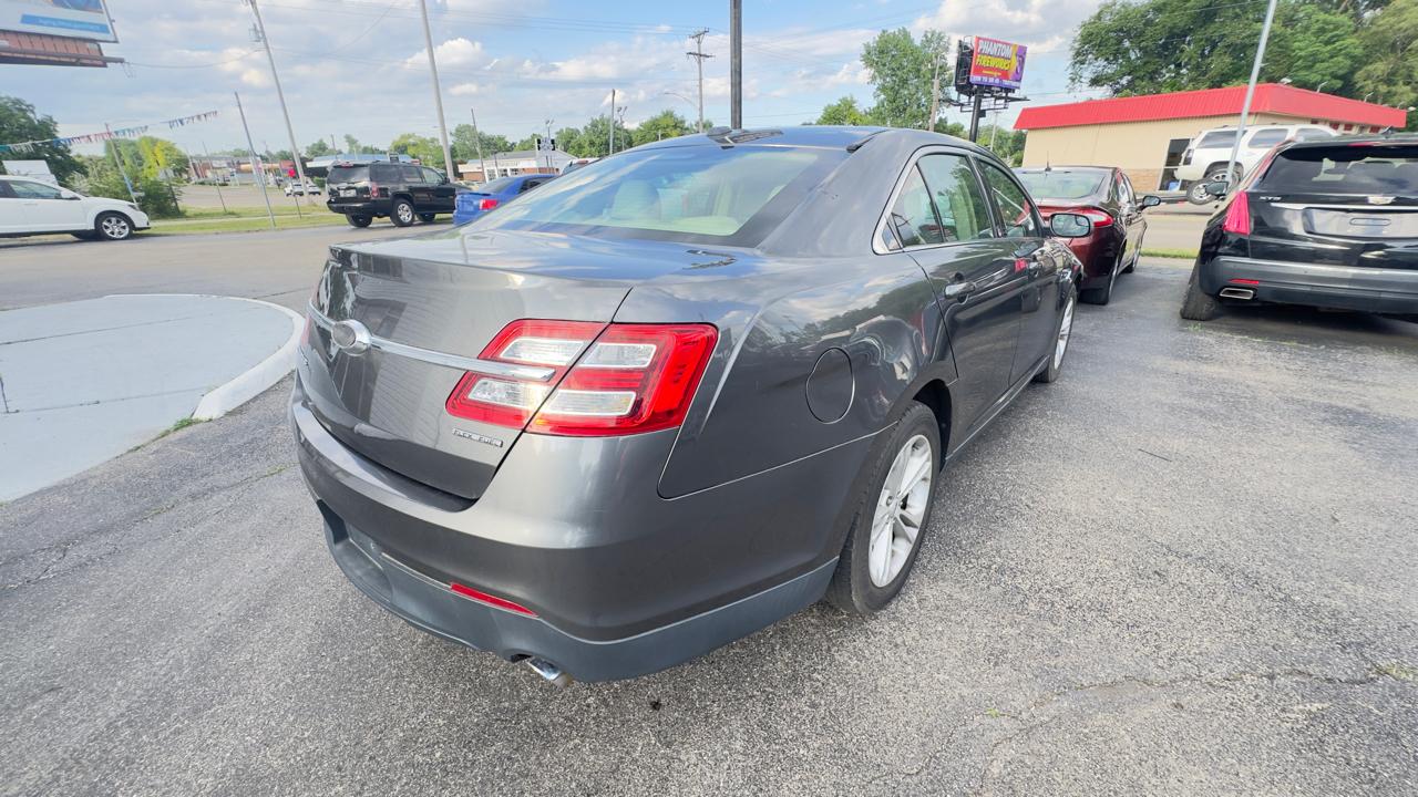 Ford Taurus 4dr Sdn SE FWD 2016