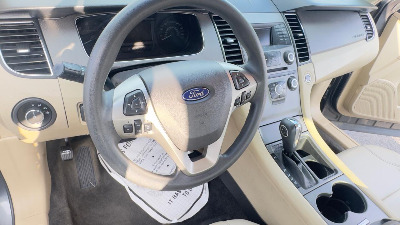 Ford Taurus 4dr Sdn SE FWD 2016