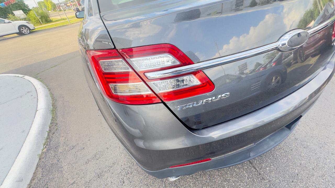 Ford Taurus 4dr Sdn SE FWD 2016