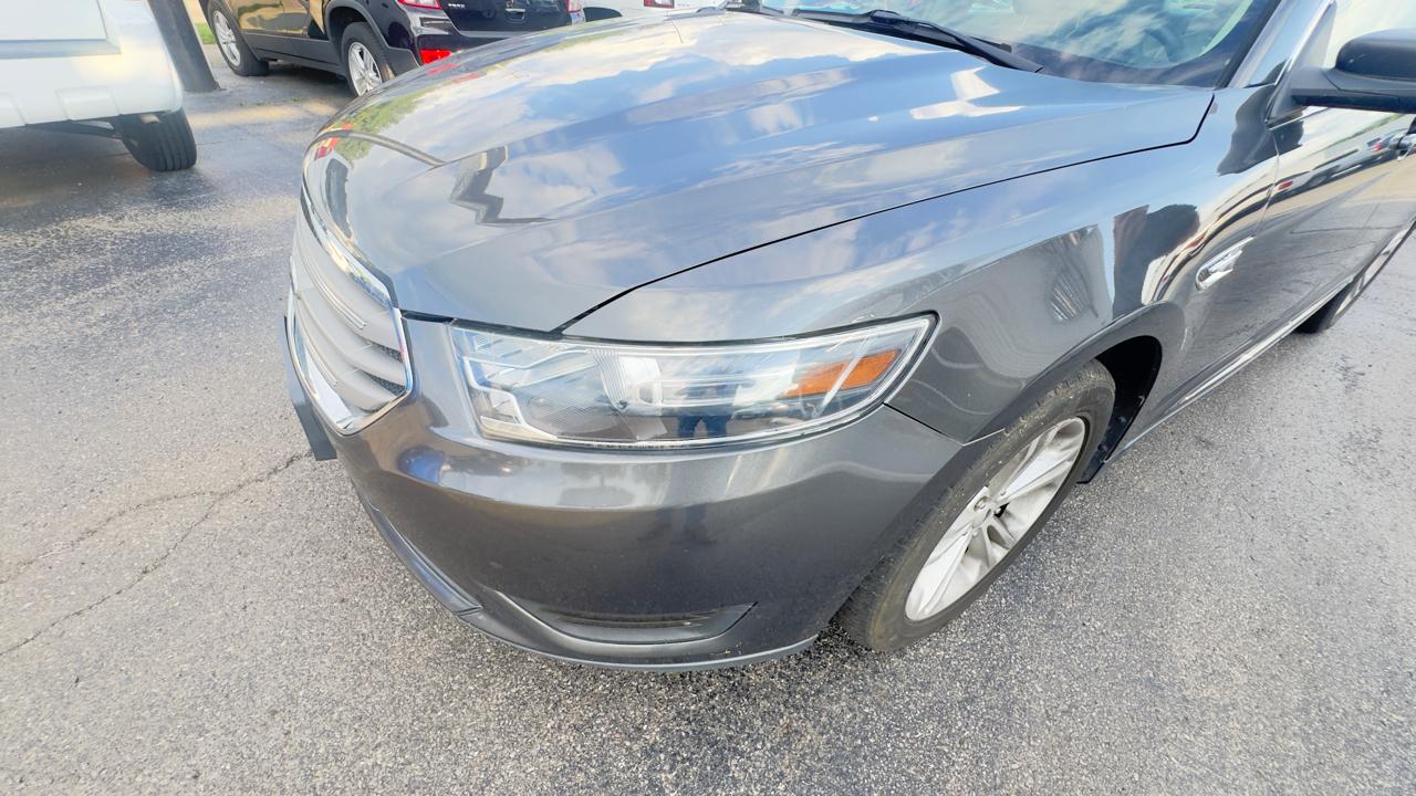 Ford Taurus 4dr Sdn SE FWD 2016