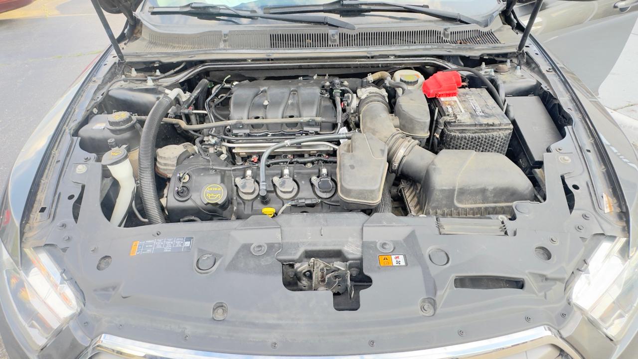 Ford Taurus 4dr Sdn SE FWD 2016