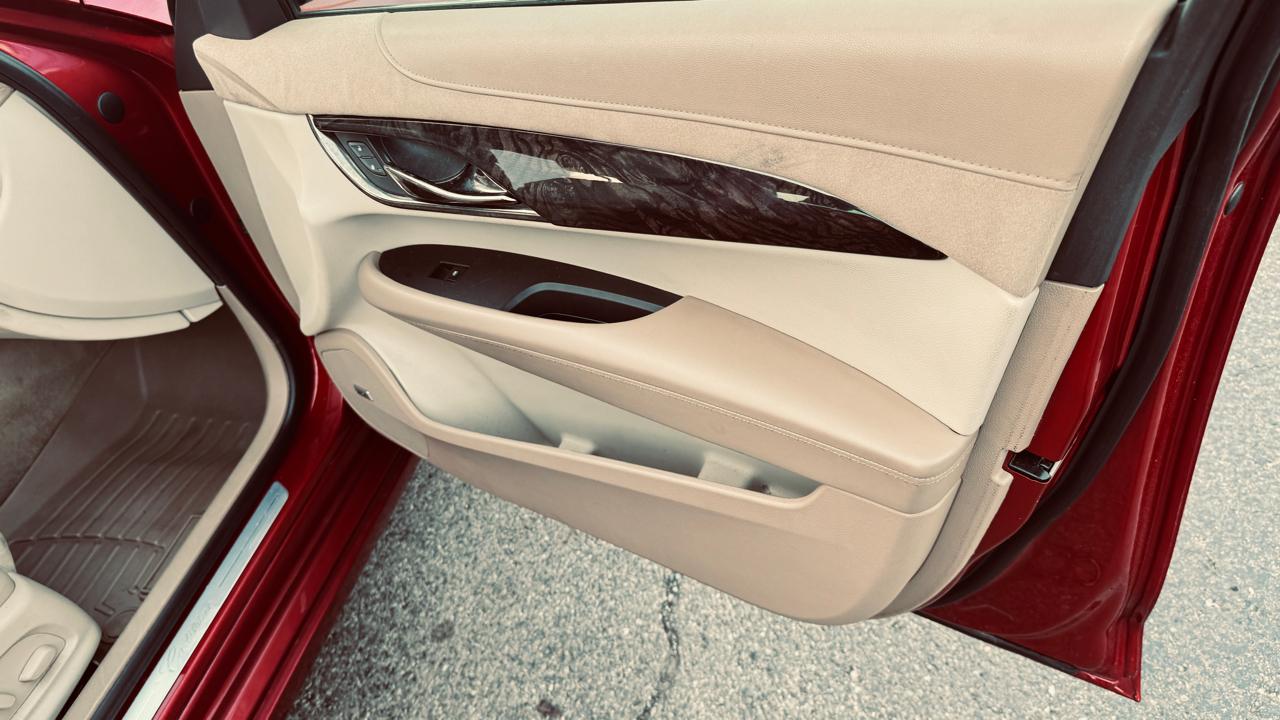 Cadillac ATS Sedan 4dr Sdn 2.0L Luxury AWD 2015