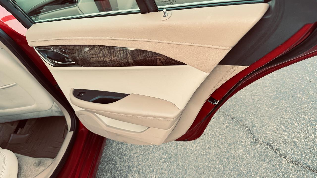 Cadillac ATS Sedan 4dr Sdn 2.0L Luxury AWD 2015