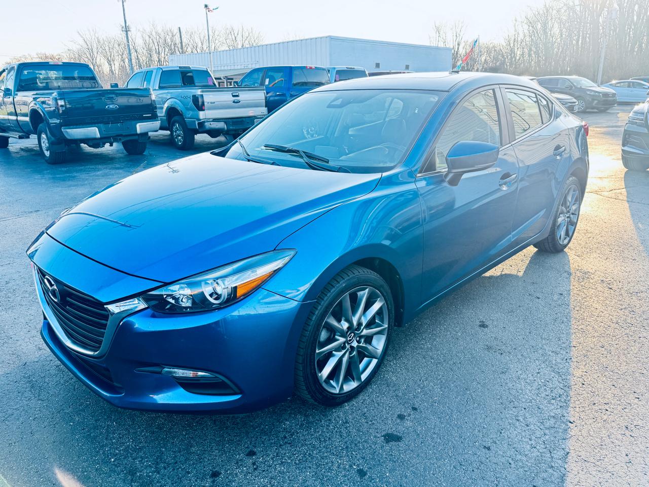 Mazda Mazda3 4-Door Touring Manual 2018