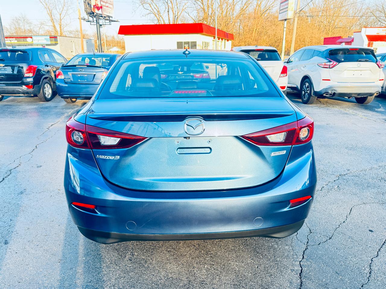 Mazda Mazda3 4-Door Touring Manual 2018