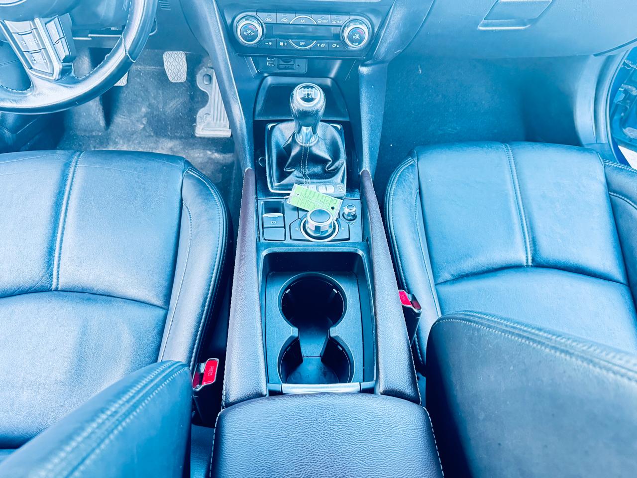 Mazda Mazda3 4-Door Touring Manual 2018