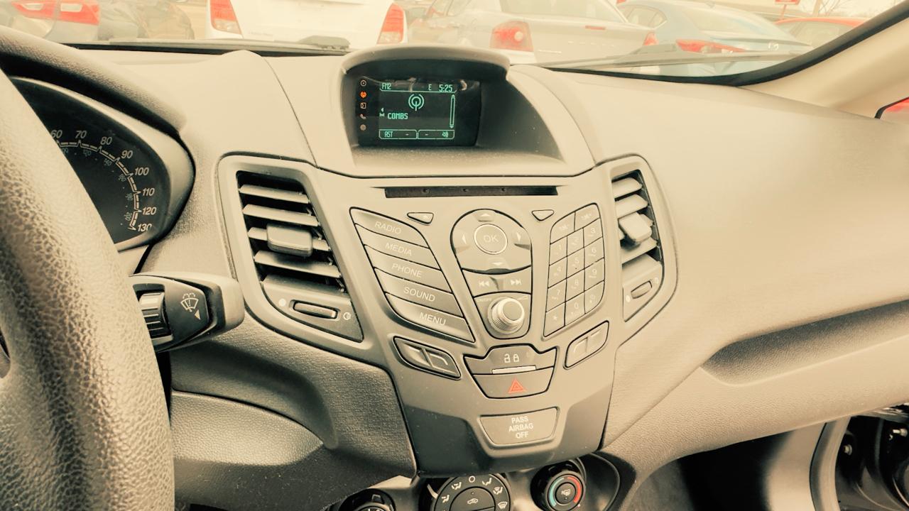 Ford Fiesta S Sedan 2017