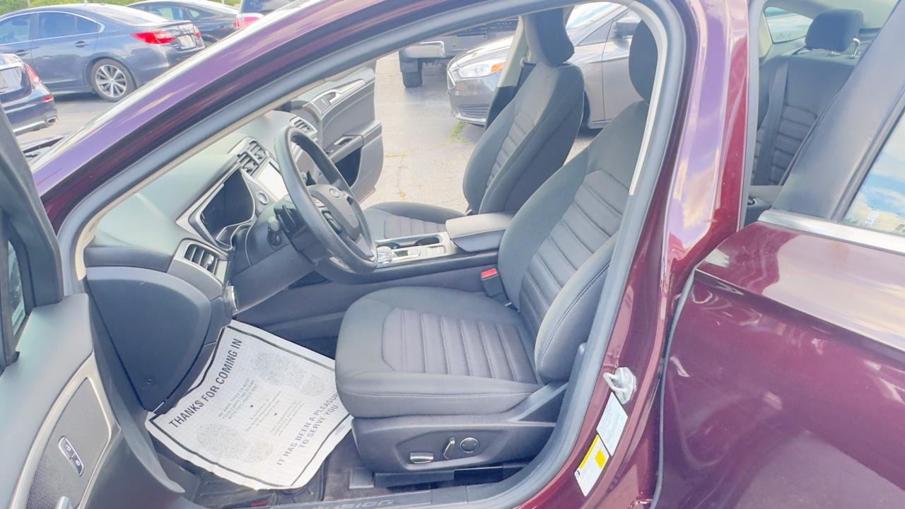 Ford Fusion SE FWD 2017