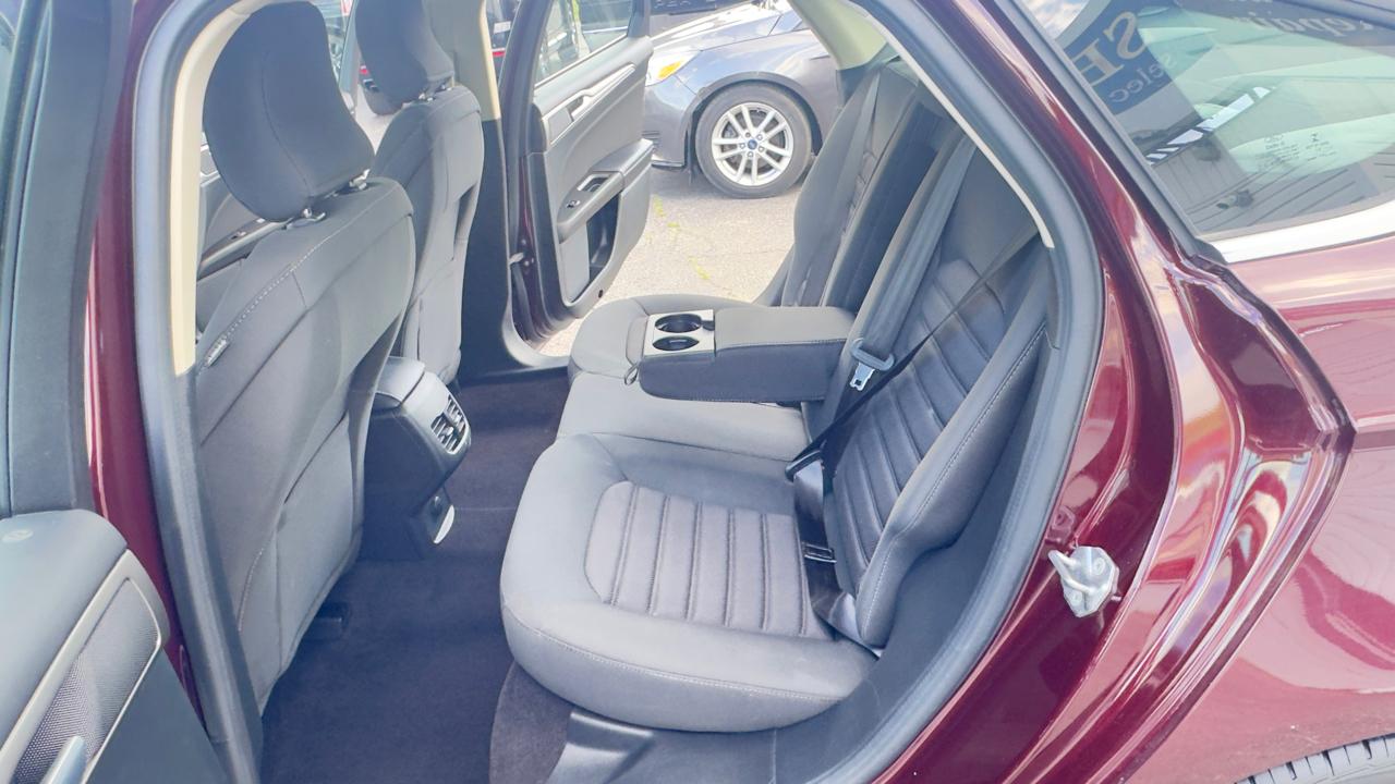 Ford Fusion SE FWD 2017