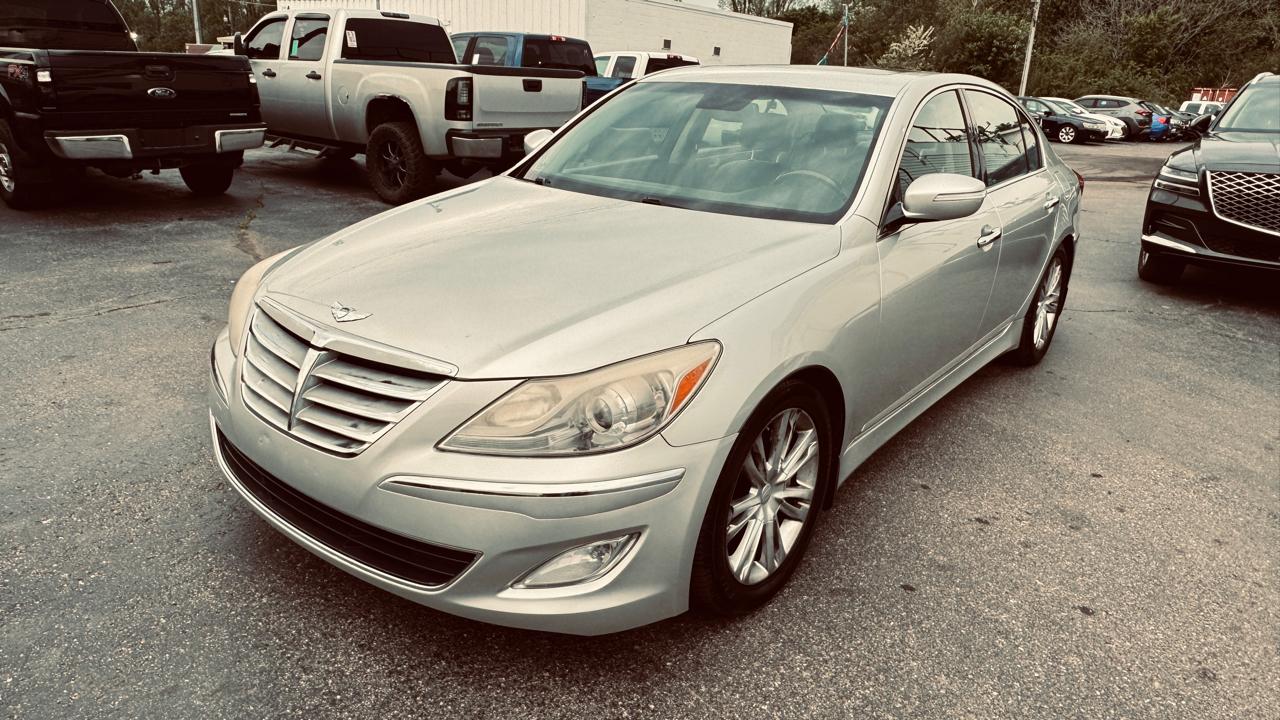 Hyundai Genesis 4dr Sdn V6 3.8L 2013