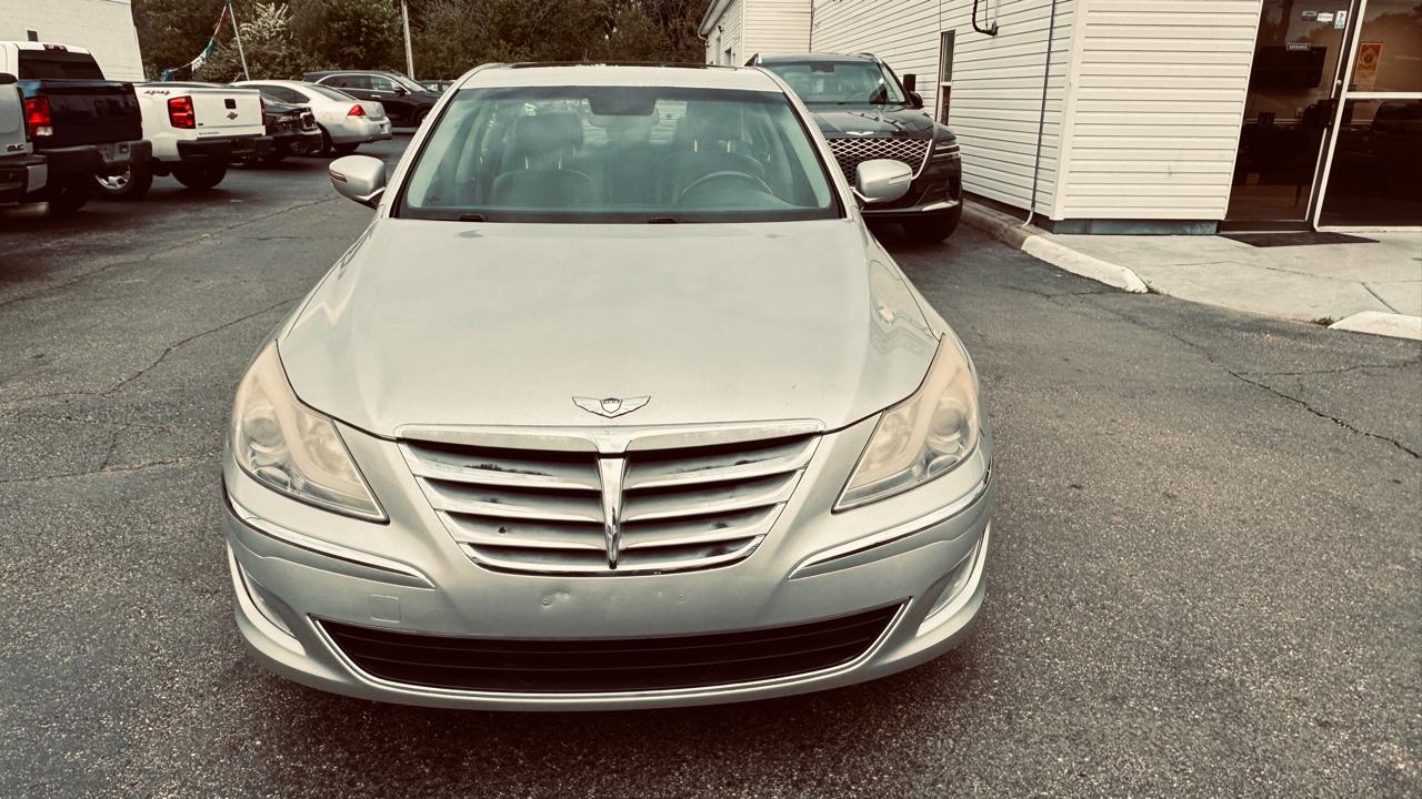 Hyundai Genesis 4dr Sdn V6 3.8L 2013