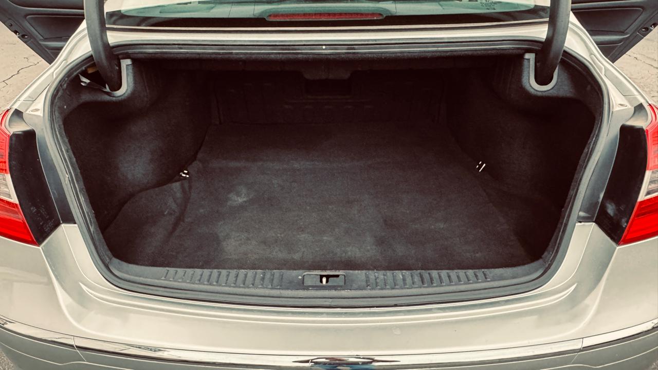 Hyundai Genesis 4dr Sdn V6 3.8L 2013