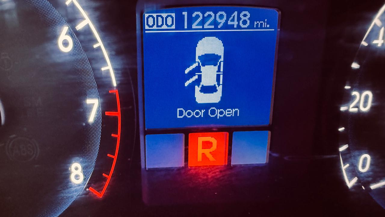 Hyundai Genesis 4dr Sdn V6 3.8L 2013