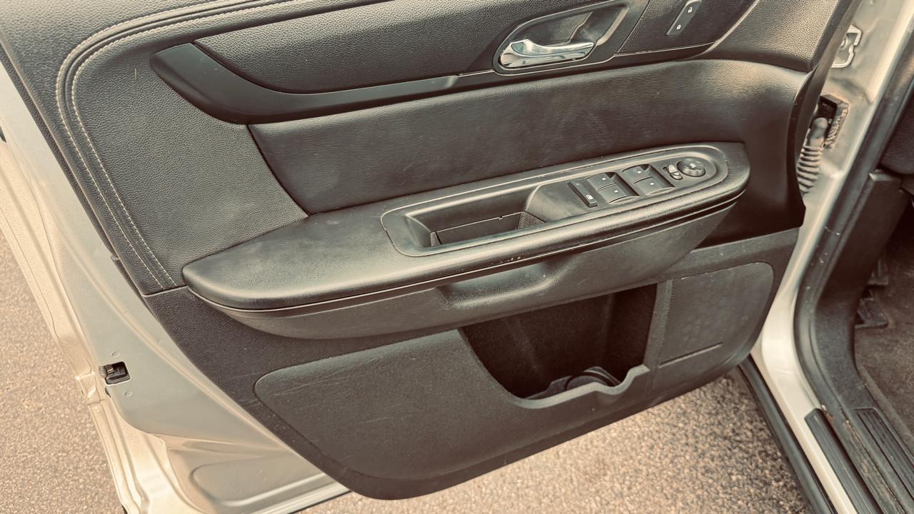 GMC Acadia FWD 4dr SLE1 2014