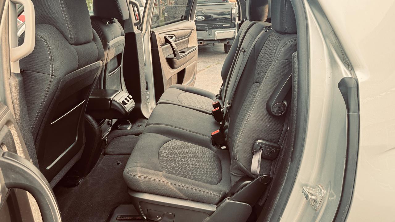 GMC Acadia FWD 4dr SLE1 2014