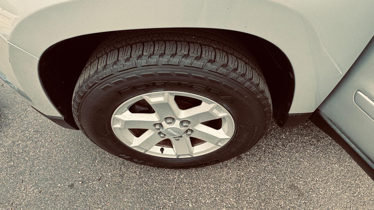 GMC Acadia FWD 4dr SLE1 2014
