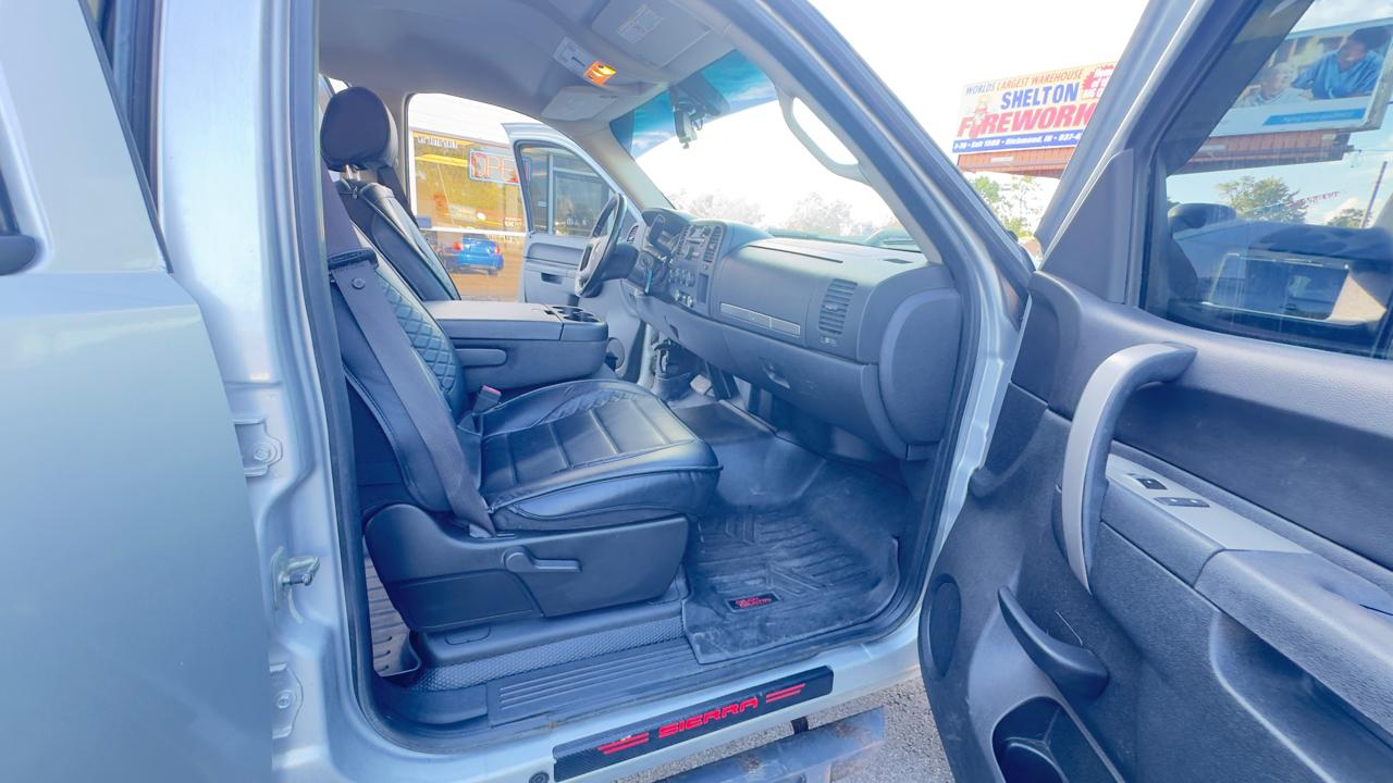 GMC Sierra 2500HD 4WD Crew Cab 153.7" SLE 2011