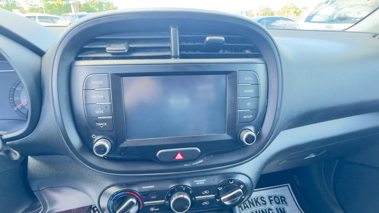 Kia Soul LX IVT 2020