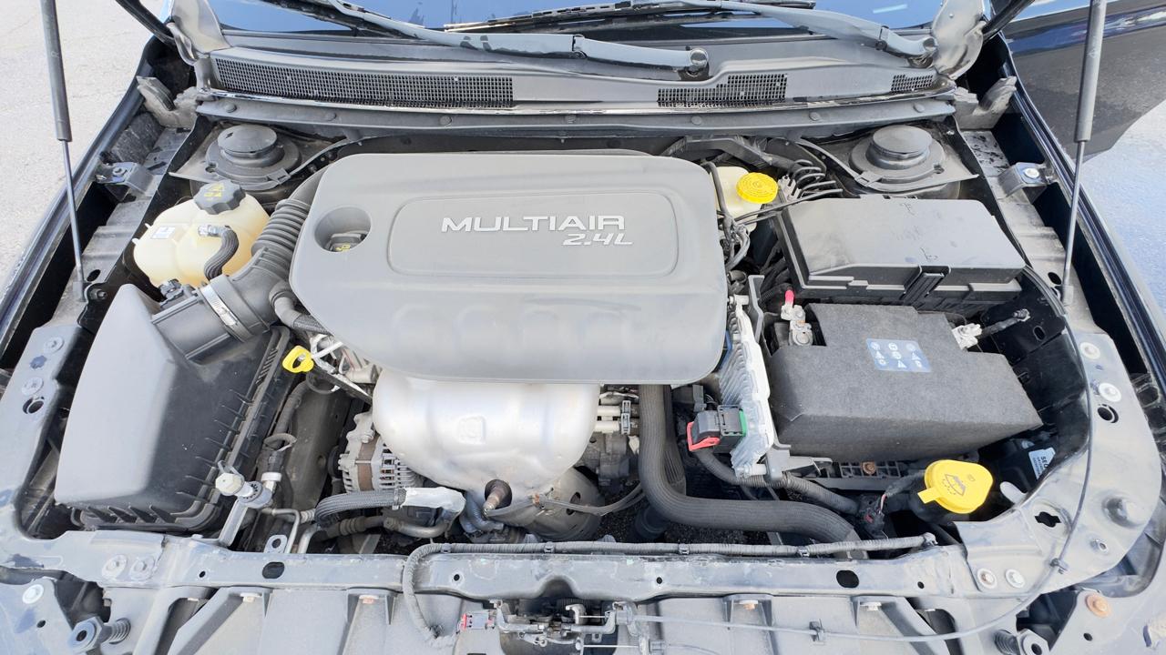 Chrysler 200 4dr Sdn S FWD 2016