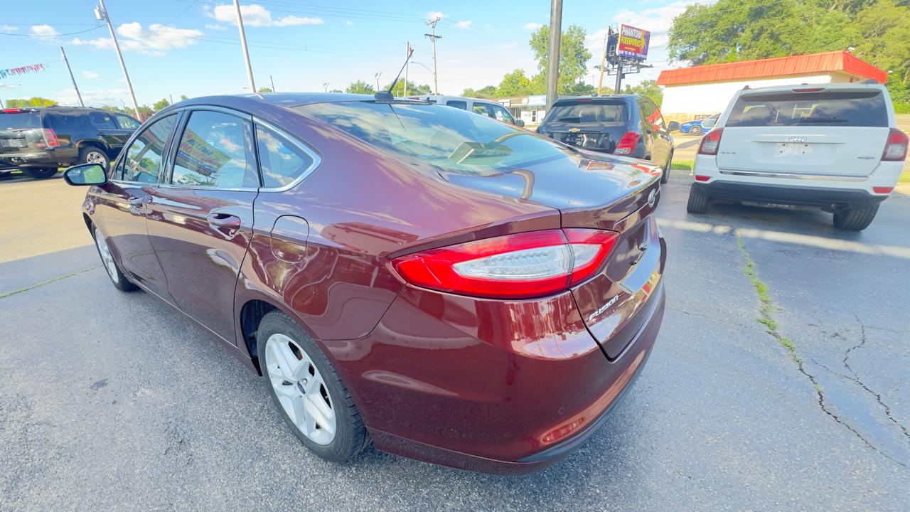 Ford Fusion 4dr Sdn SE FWD 2016