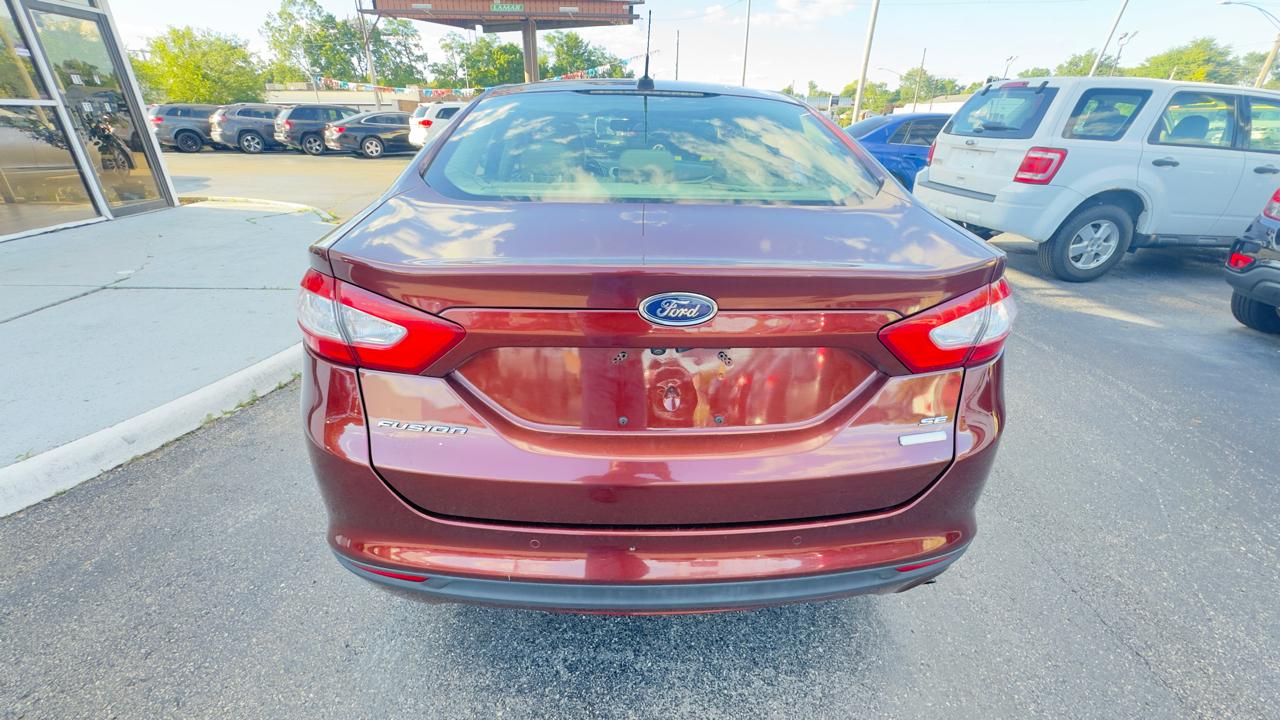 Ford Fusion 4dr Sdn SE FWD 2016
