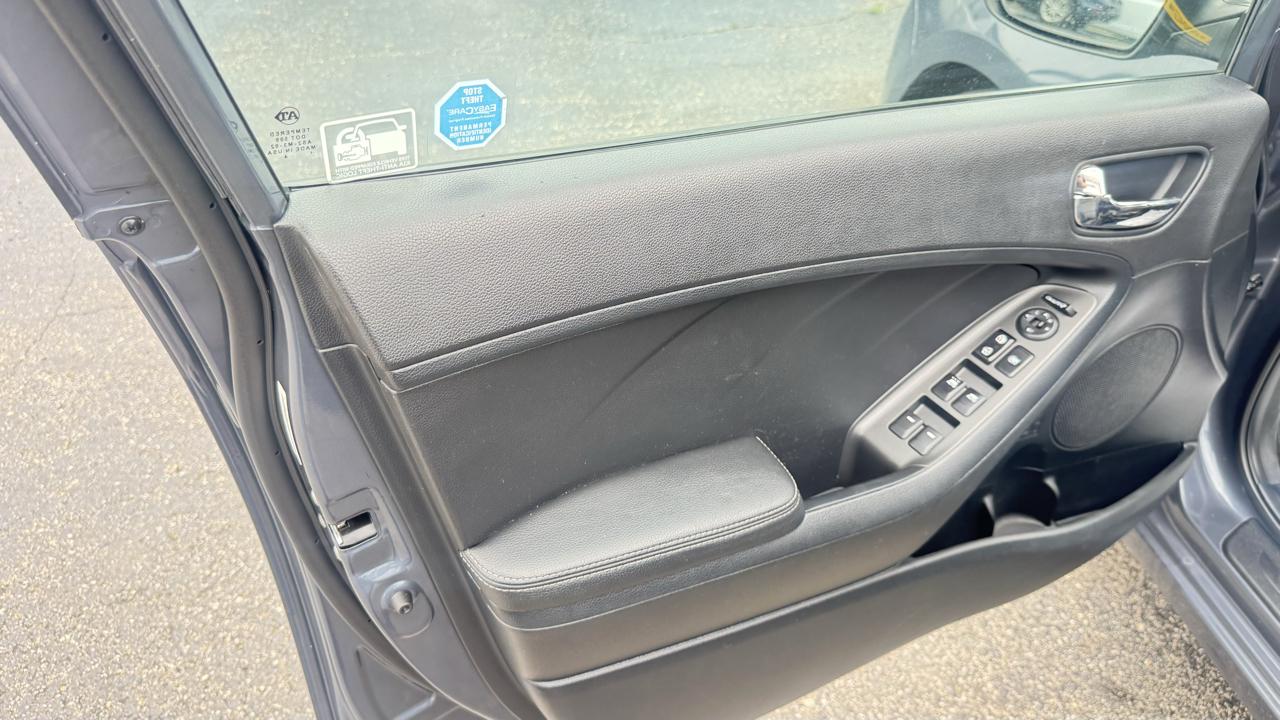 Kia Forte 4dr Sdn Auto EX 2015