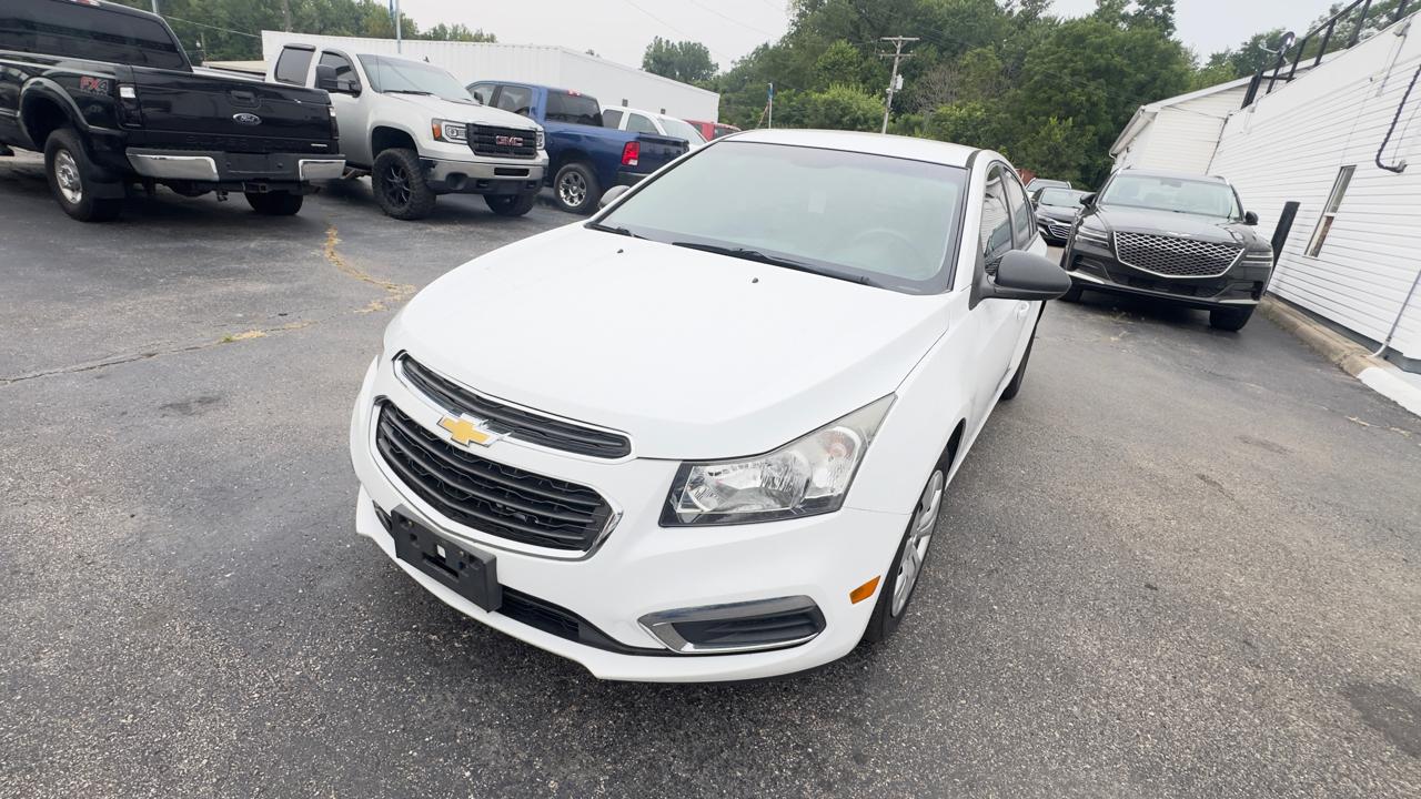 Chevrolet Cruze 4dr Sdn Man LS 2015