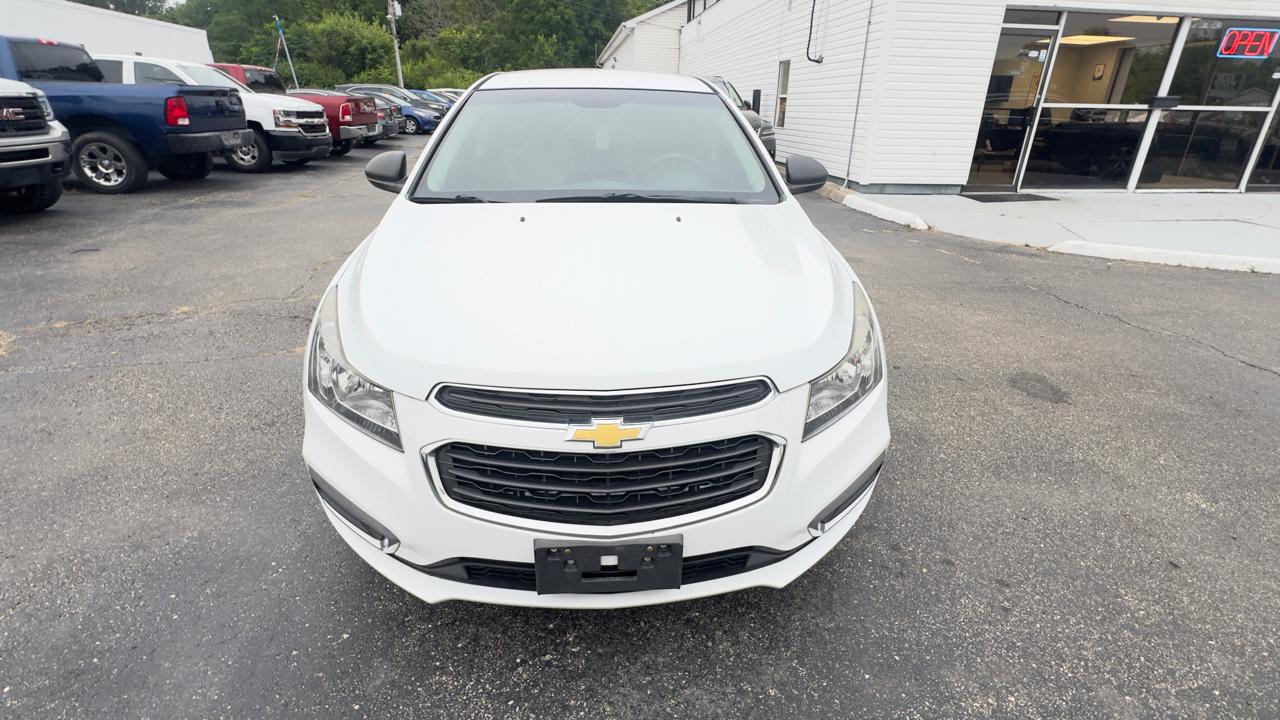 Chevrolet Cruze 4dr Sdn Man LS 2015