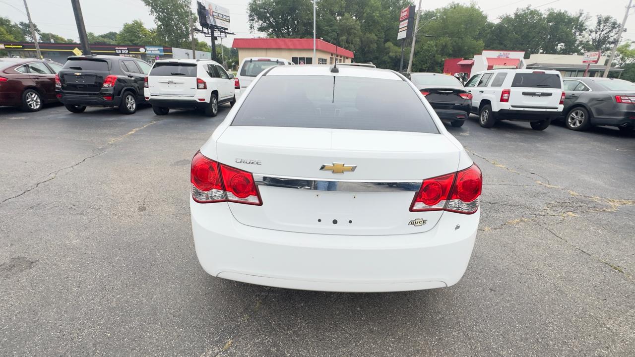 Chevrolet Cruze 4dr Sdn Man LS 2015