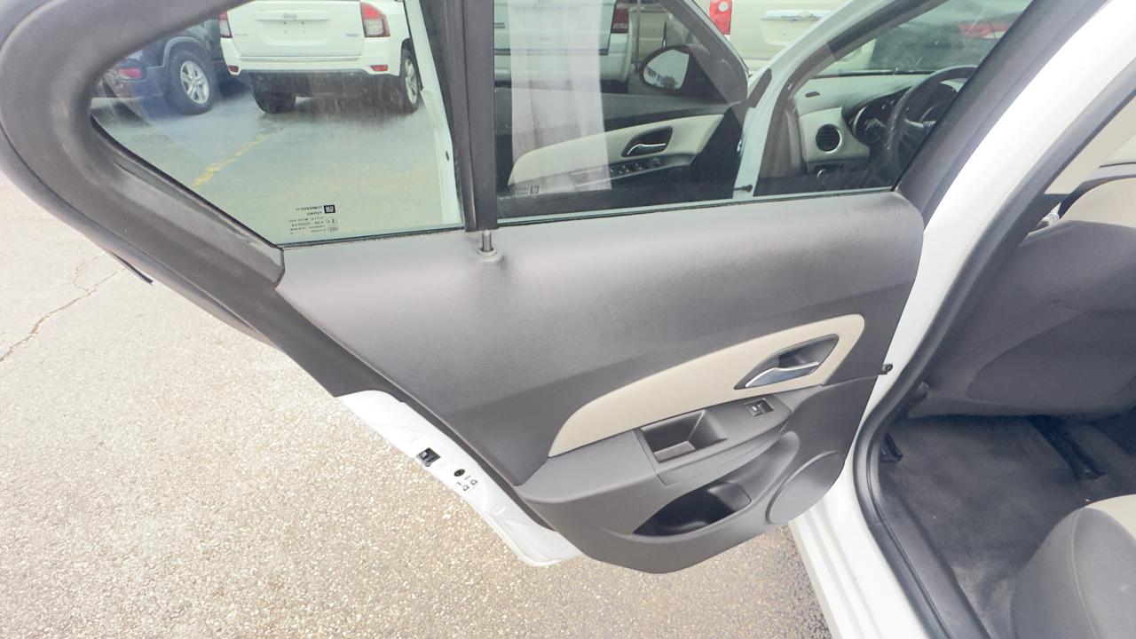 Chevrolet Cruze 4dr Sdn Man LS 2015