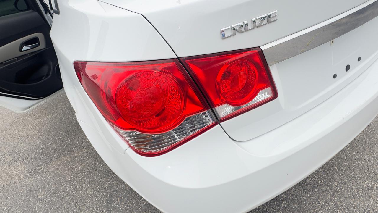 Chevrolet Cruze 4dr Sdn Man LS 2015