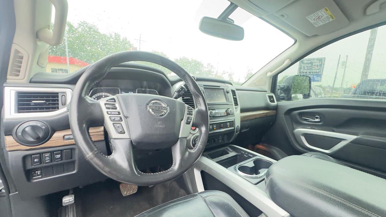 Nissan Titan XD 4x4 Diesel Crew Cab SL 2017