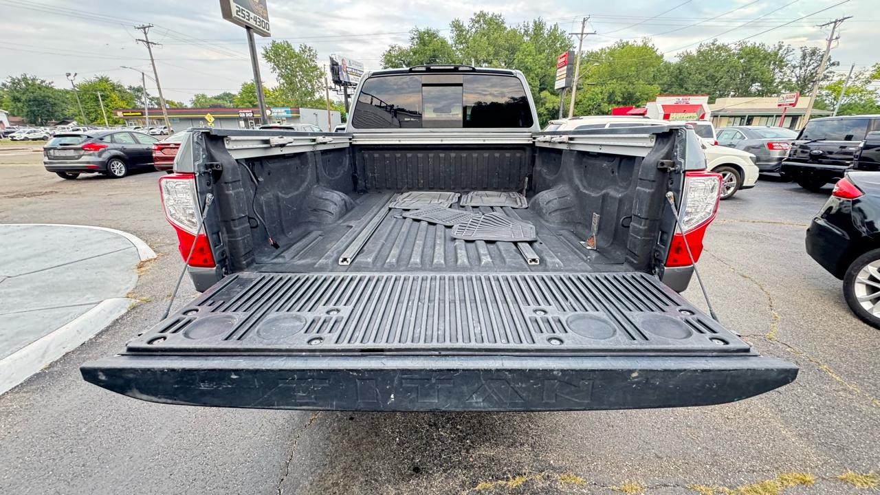 Nissan Titan XD 4x4 Diesel Crew Cab SL 2017
