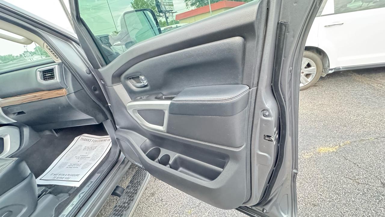 Nissan Titan XD 4x4 Diesel Crew Cab SL 2017