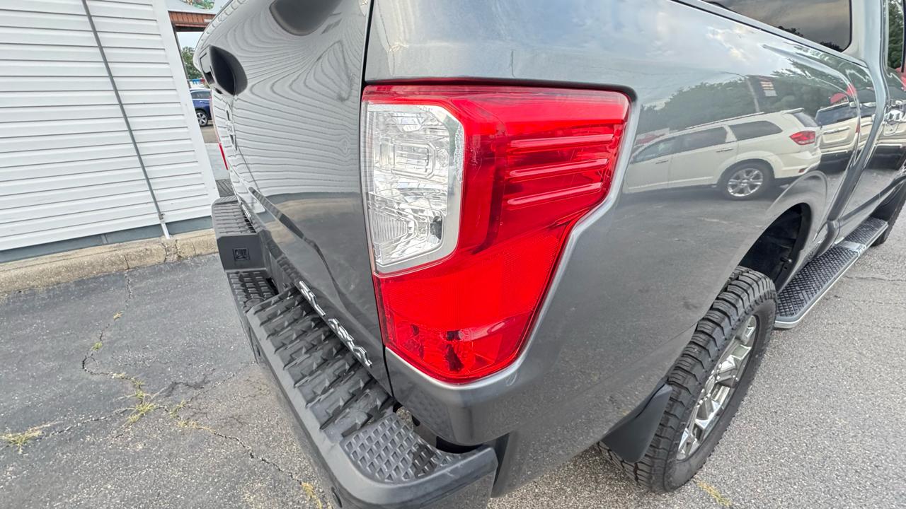 Nissan Titan XD 4x4 Diesel Crew Cab SL 2017
