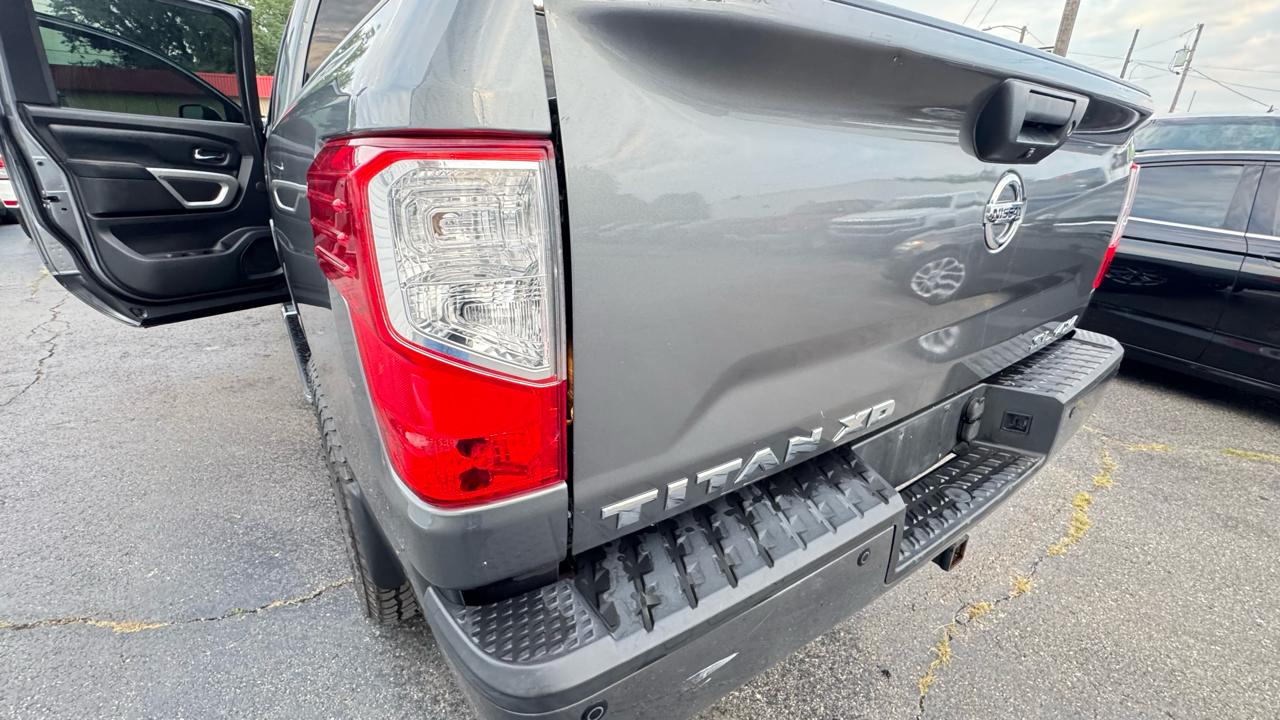 Nissan Titan XD 4x4 Diesel Crew Cab SL 2017