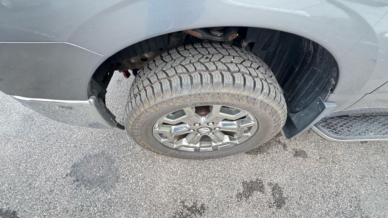 Nissan Titan XD 4x4 Diesel Crew Cab SL 2017