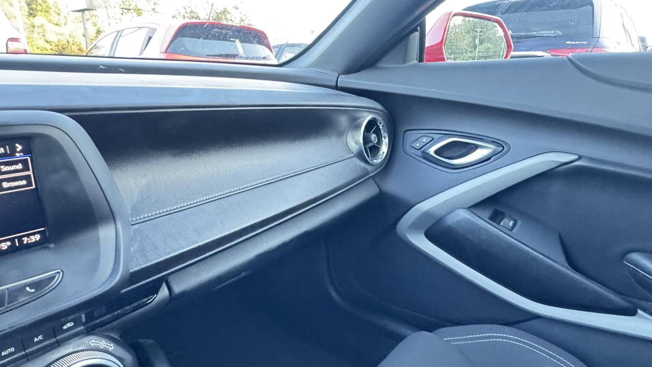 Chevrolet Camaro 2dr Cpe 1LT 2021