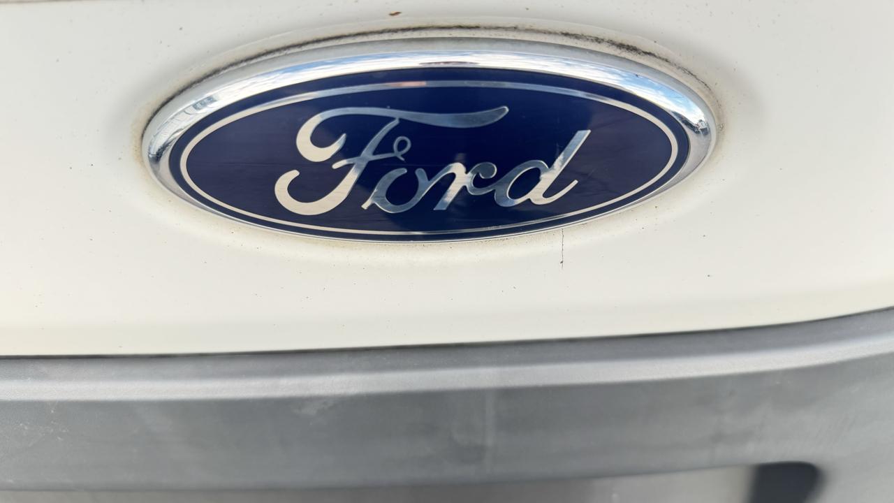 Ford Transit Cargo Van T-150 130" Low Rf 8600 GVWR Swing-Out RH Dr 2016